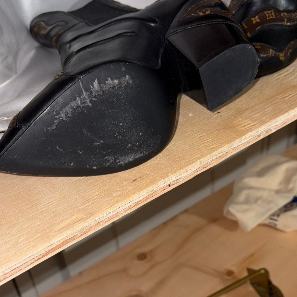 Rare LV Fireball anckle boots - Picture 4 of 11